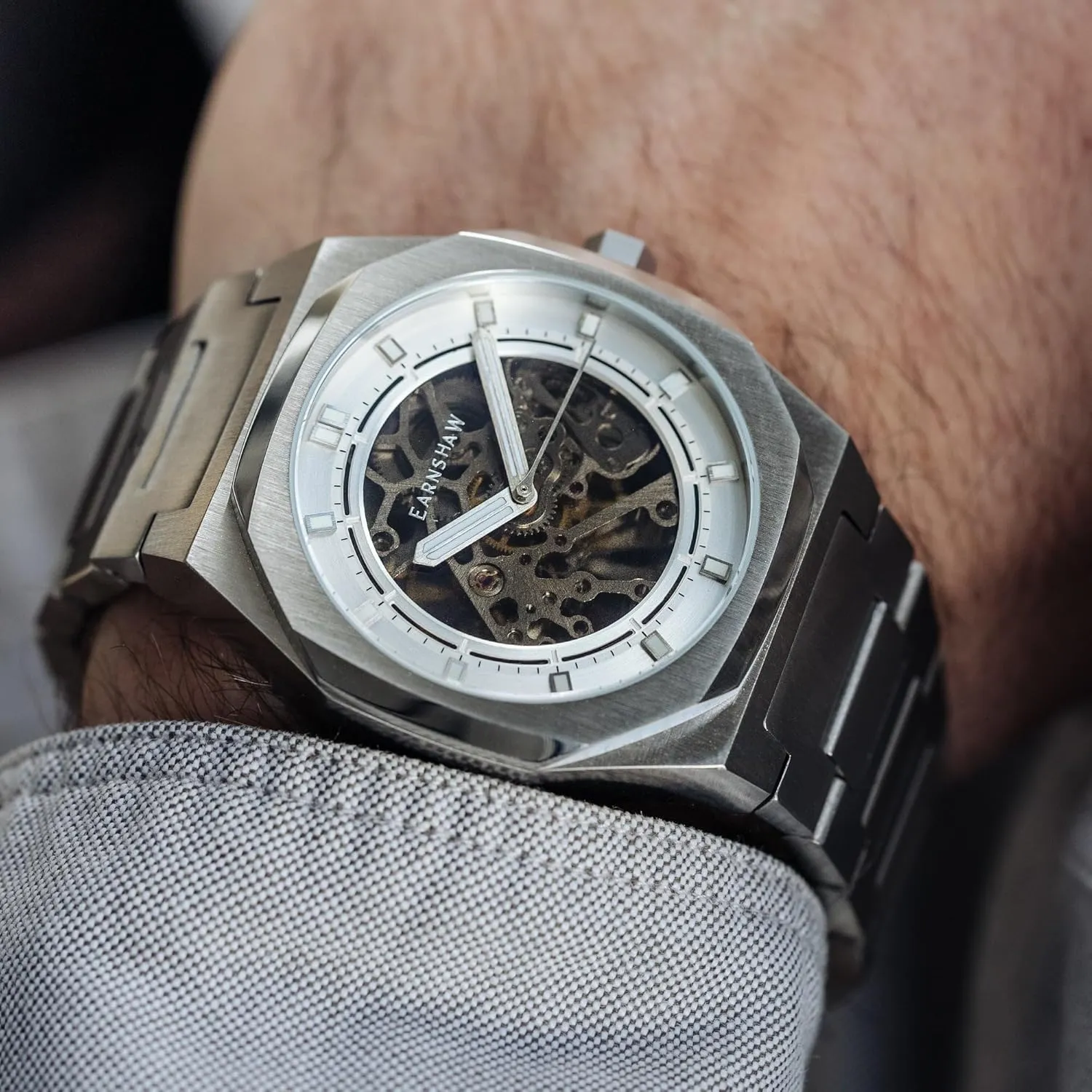 42mm Watch with Stainless Steel Bracelet ES-8142 Thomas Earnshaw undertaking text novelty aerobics Drake Skeleton Men's Automatic Skeleton 