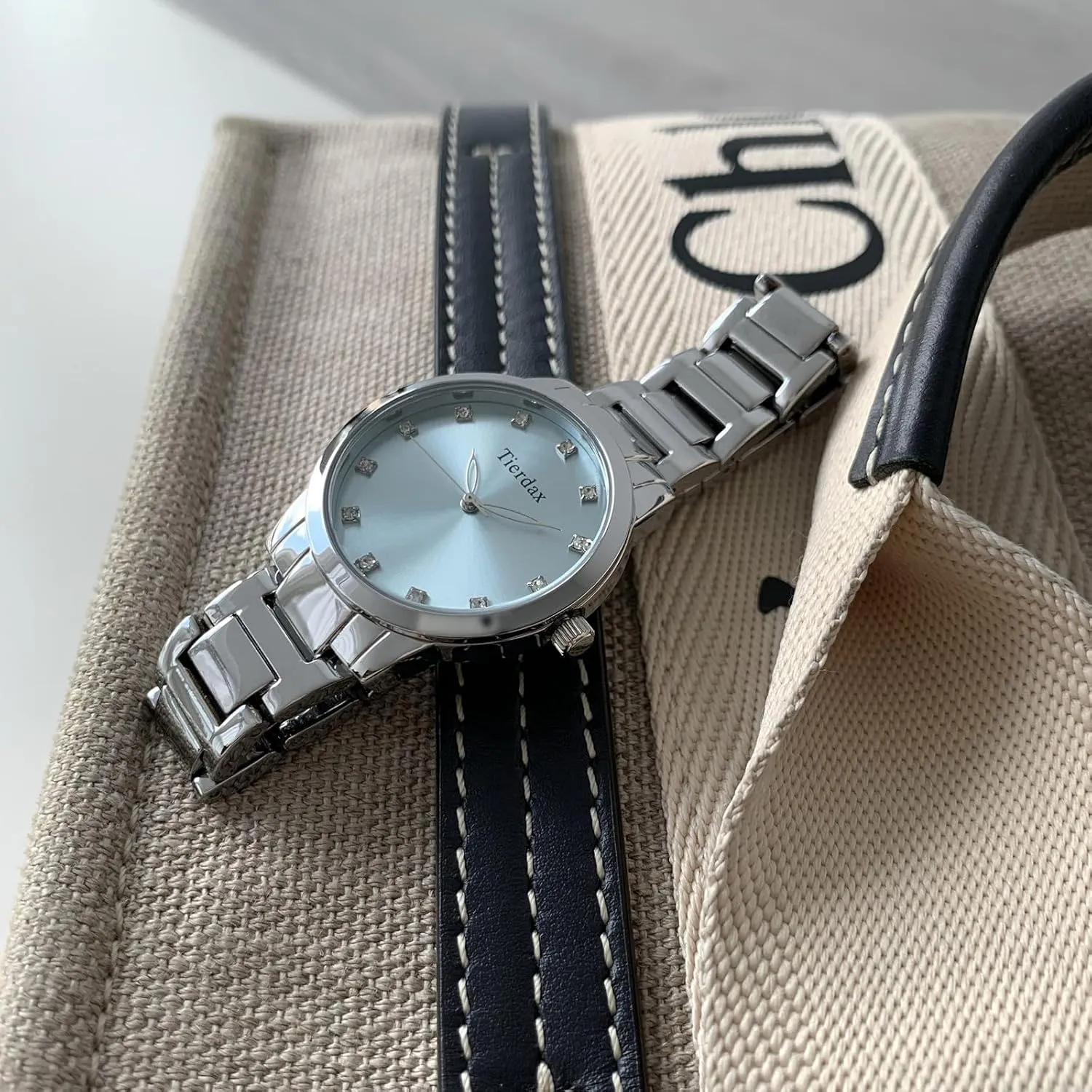 Alloy Watch with Sunray Dial & Zircon Accents, Japanese Quartz, 3ATM Waterproof, Mineral Glass, Removable Alloy Band LQ-AS23-05 territory Women??s 