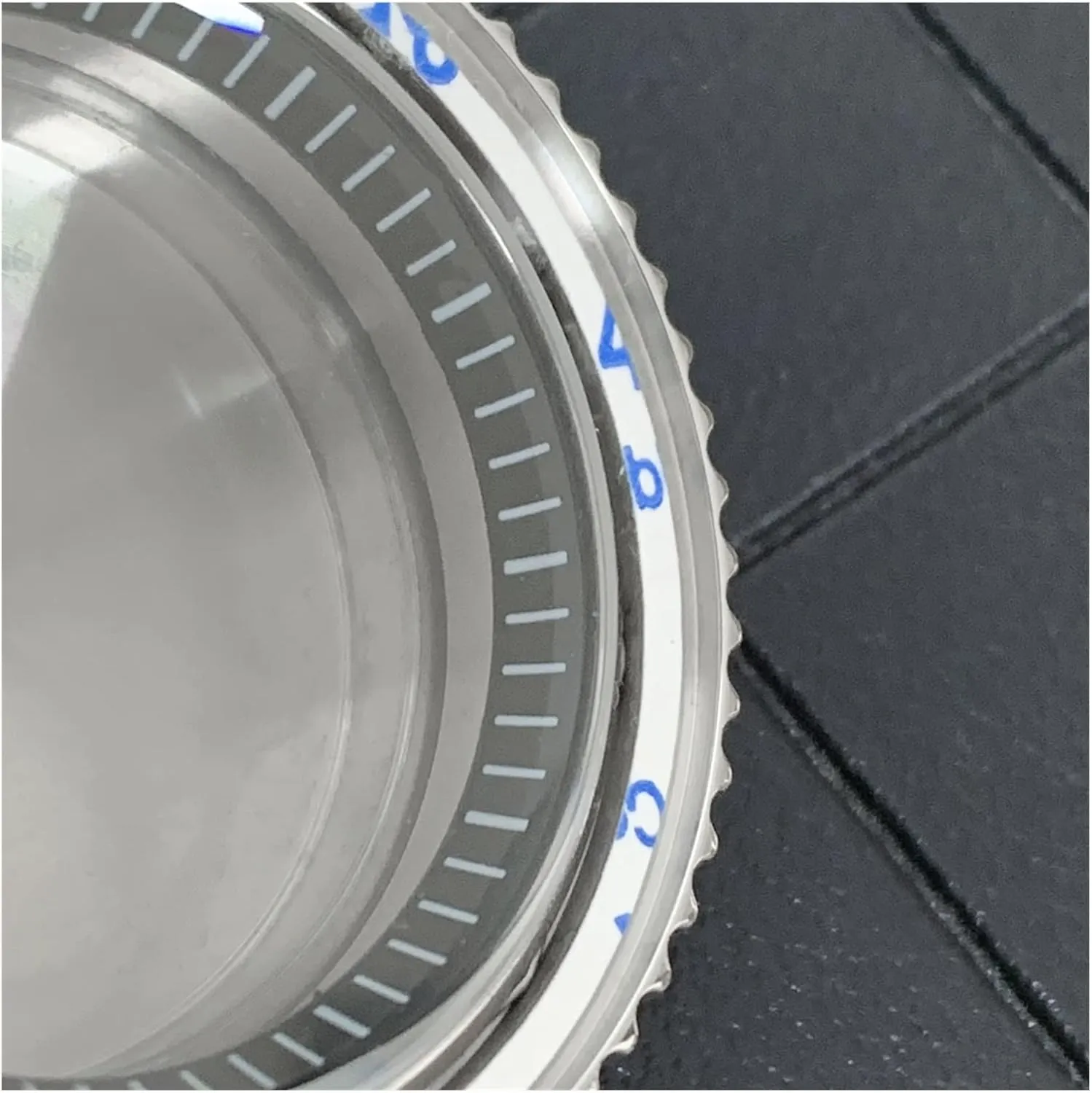 disguise fixture moth relax certainty 10ATM Watch case Bezel(A6) Stainless Steel Watchcase SKX009 42mm for NH35 NH36 4R35/36 7S26 Movement Sapphire Crystal Ratchet 120clicks Ceramic Bezel 