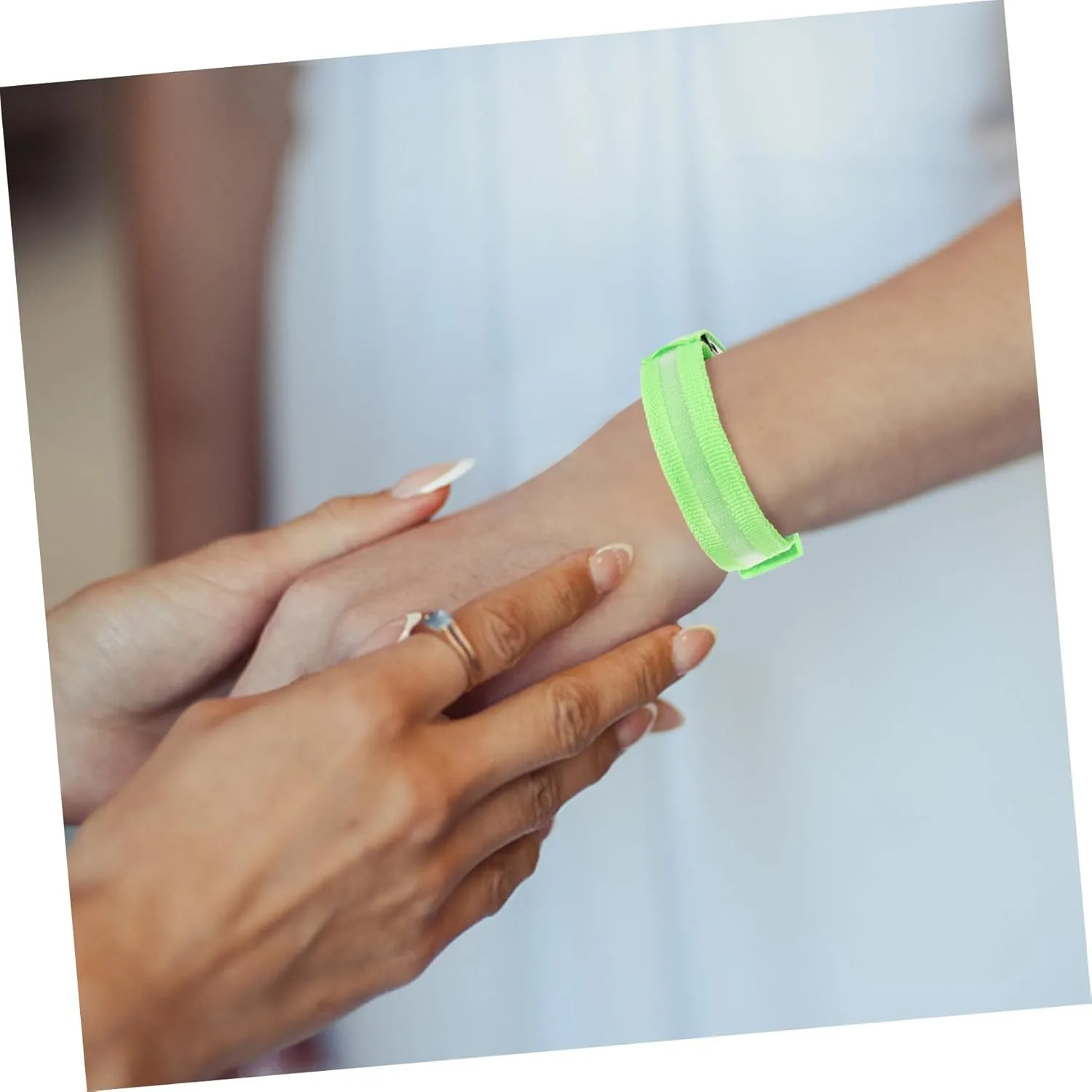Glow Bracelets for Toyvian Night Sports evolutionary Armbands Rechargeable Light Up Wristbands for Running High Visibility 