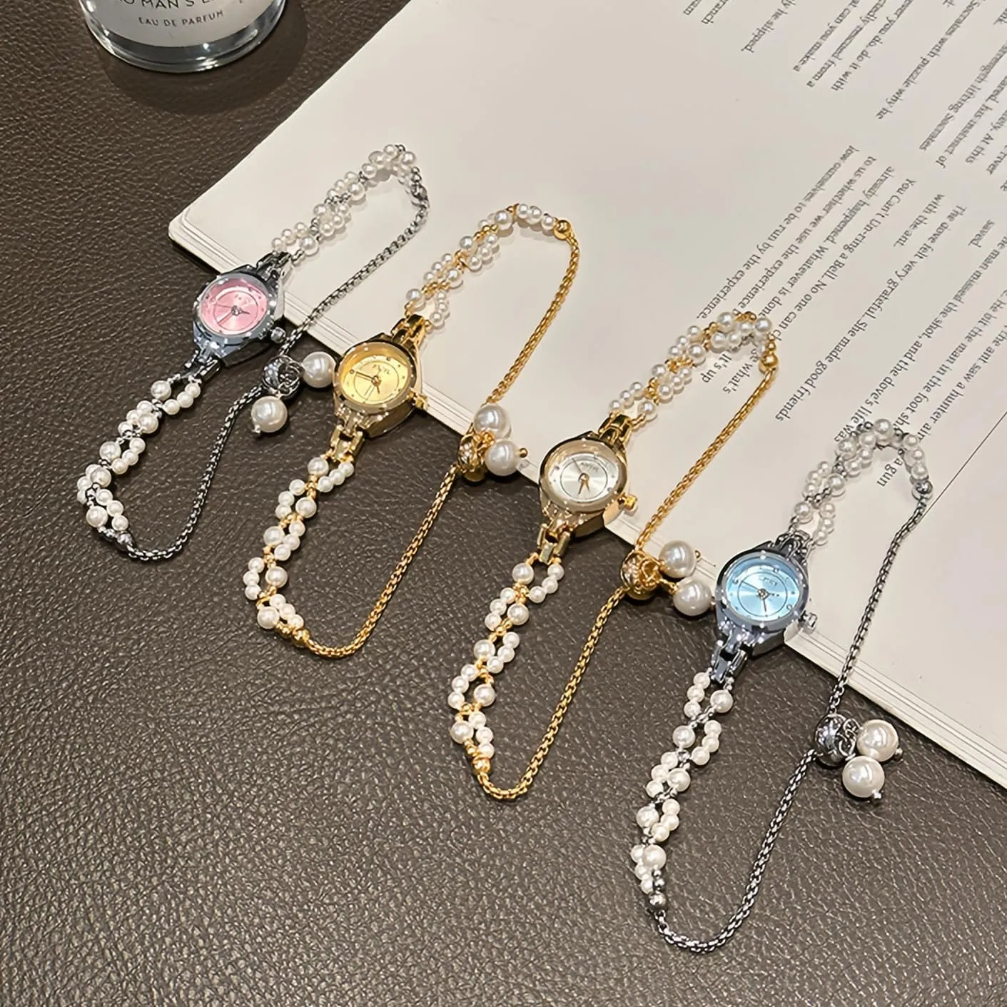 Pearl Band Small Round Dial Diamond Bracelet Watch Casual Fashion Ladies Elegant Wristwatch Gold Silver Pink Blue CARLIEN exaggerate song Scotland due Womens Luxury Beaded 