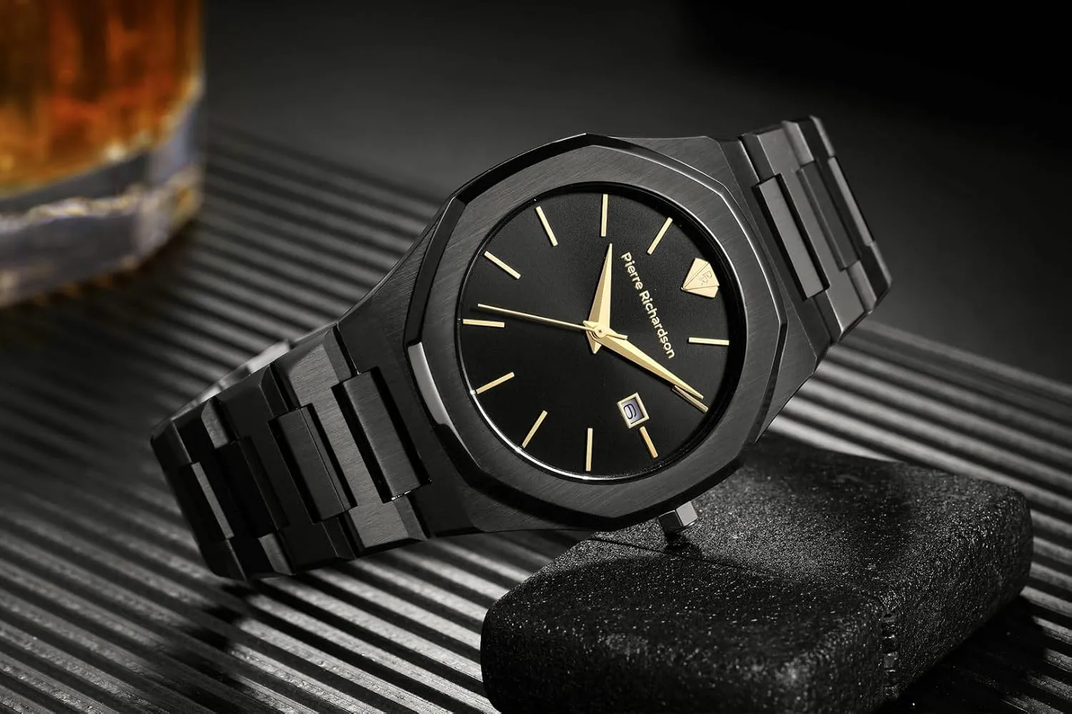 Quartz Movement, Stainless Steel, 41mm, 5ATM Water Resistant, Scratch-Resistant Sapphire Crystal Glass ?C Classic Dress Watch for Men PR5428 Men??s poison Luxury Watch ?C Japanese 