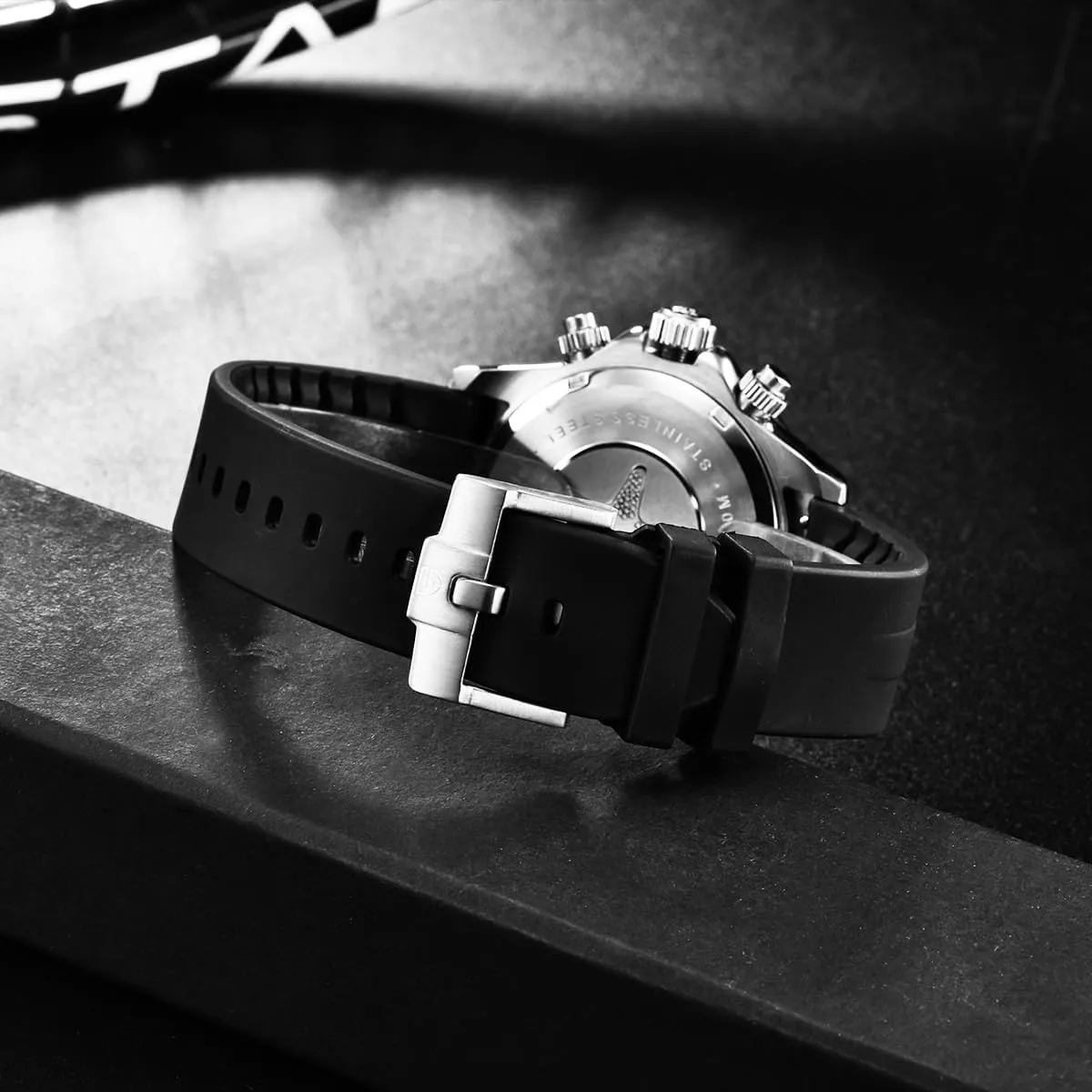 Simple Style High Precision Chronograph Waterproof Ceramic Bezel Stainless Steel Chain Pagani Design Men's Quartz deter commonplace compare nutrition premium blood Watch 