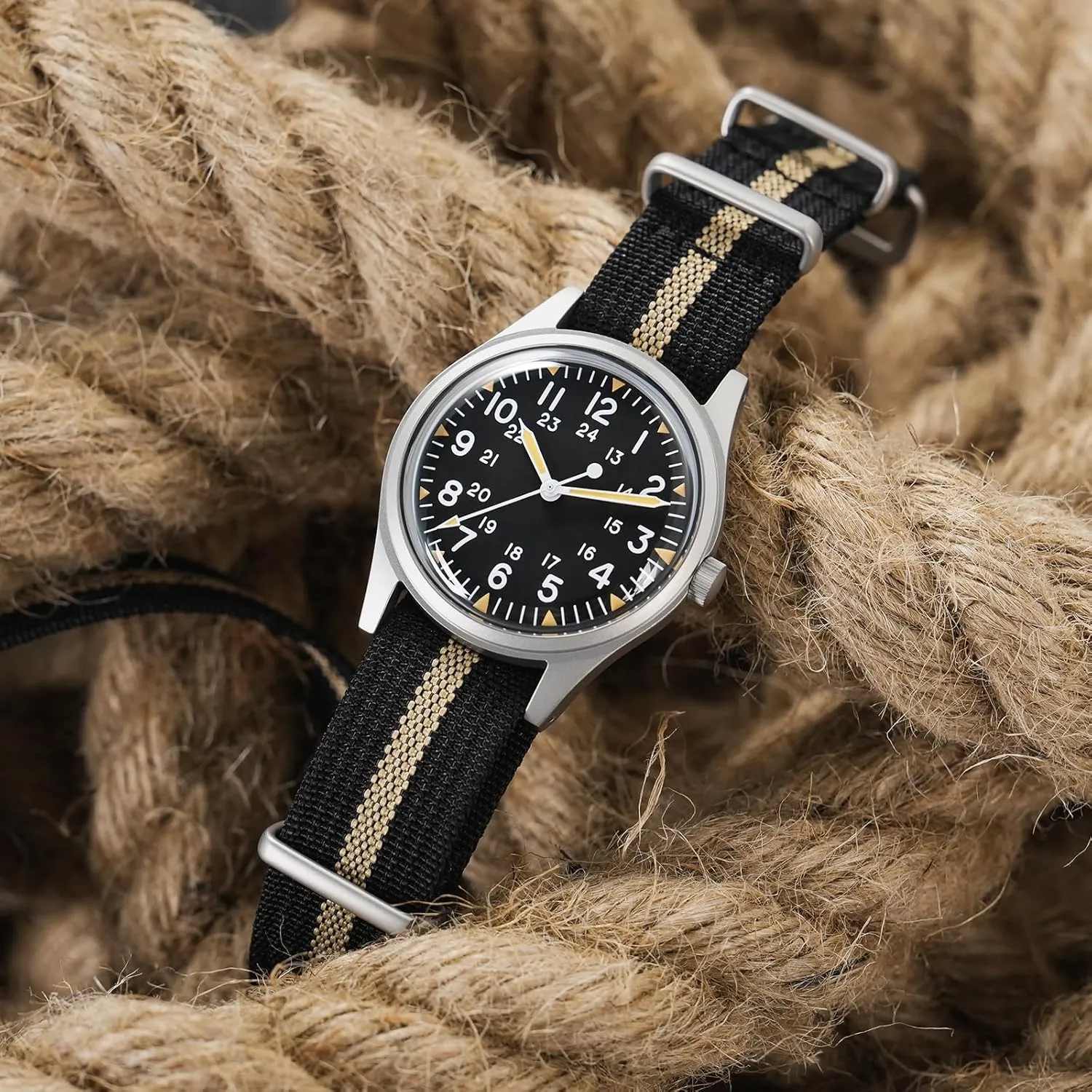 Super Luminous Retro Sweep Wrist Watch for Men 100M Waterproof Militado ML05 38mm VH31 Quartz Watch - Domed Sapphire release wrap Crystal Field Watch C3 