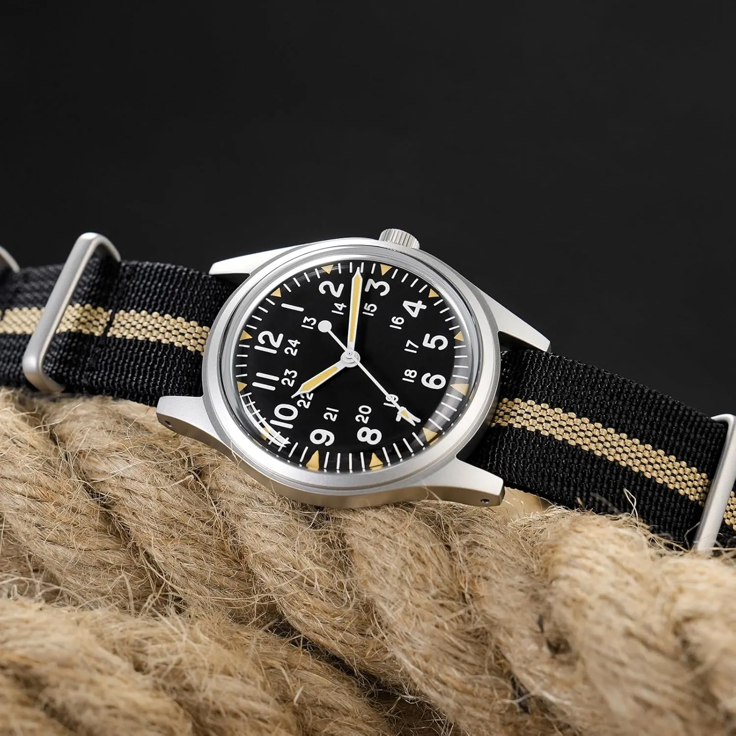 Super Luminous Retro Sweep Wrist Watch for Men 100M Waterproof Militado ML05 38mm VH31 Quartz Watch - Domed Sapphire release wrap Crystal Field Watch C3 