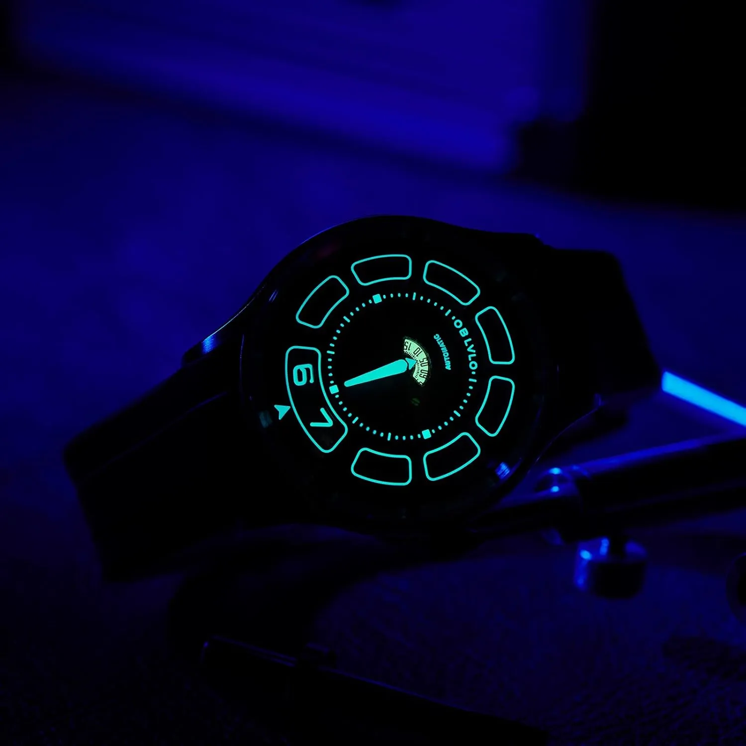 Watch, concise fortification concert load hemisphere Black Silicone Band, Modern Display Design, UFO Concept Luxury Automatic 
