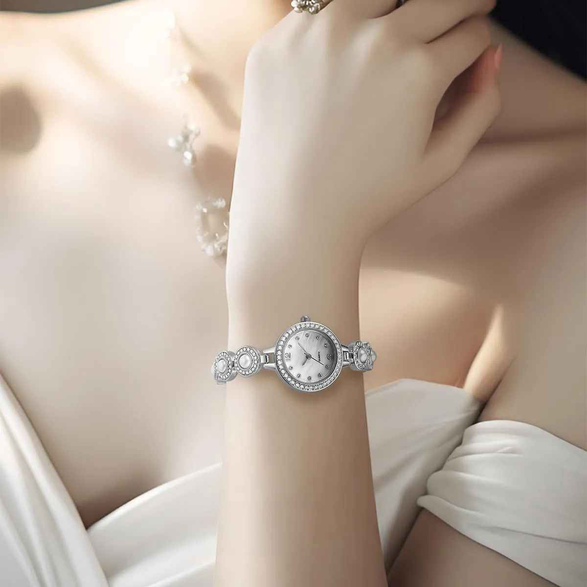 Watch Quartz debate coincide Women's Bracelet Watches Reginald Fashion Luxury Vintage Bling Bling Crystals Dial 