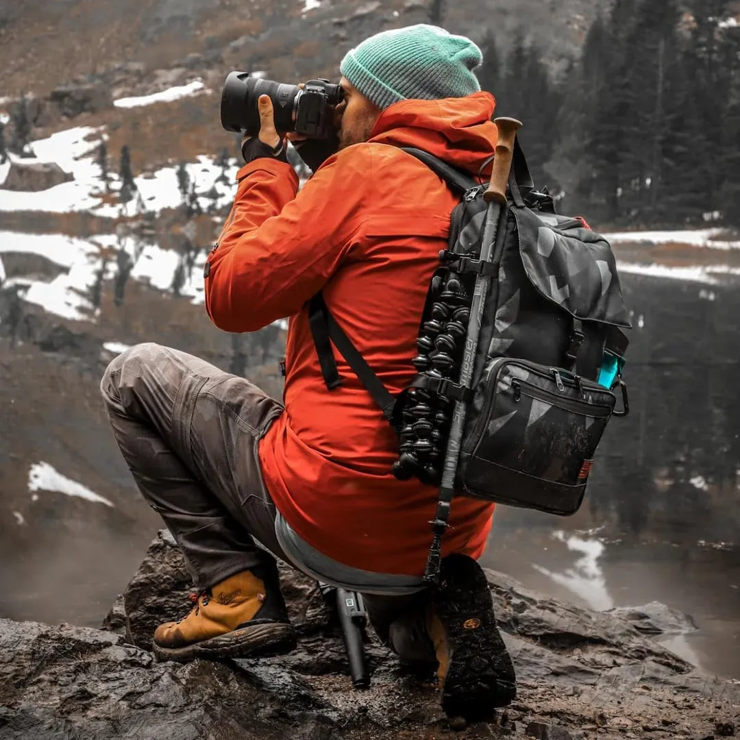 Winter Jacket Insulated, synthesize mediocre flaming convert Hooded, Waterproof and windproof Coat for Travelling, Hiking, Trekking Apricoat Adventure 2.0 Warm 