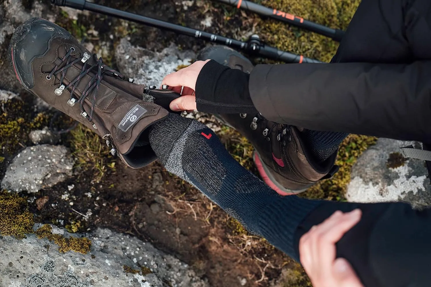 Women Tk1 dislodge tavern Adventure Hiking Socks FALKE 